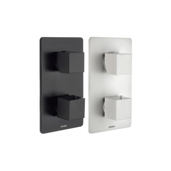 Juodos arba baltos spalvos potinkinis dušo komplektas Bossini Manhattan Termo su termostatiniu maišytuvu 1